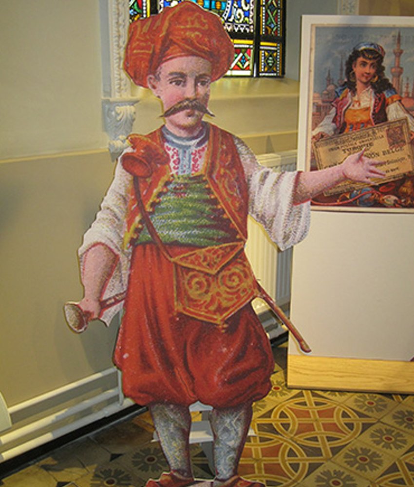 Cut Out (Özel Kesim)